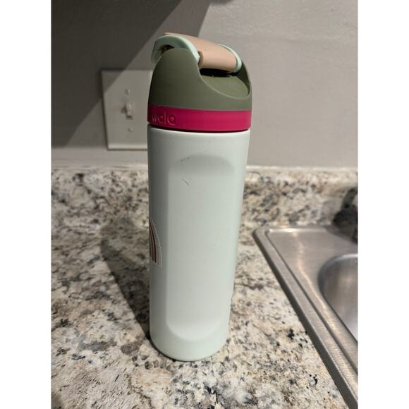 Owala FreeSip Stainless Steel Water Bottle 24oz - Picture 1 of 6